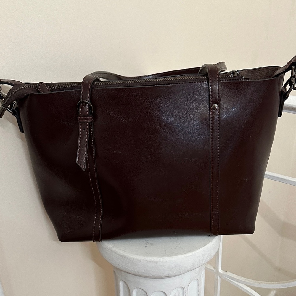 Chic Dark Brown Authentic Leather Shoulder Bag, medium laptop. Like new